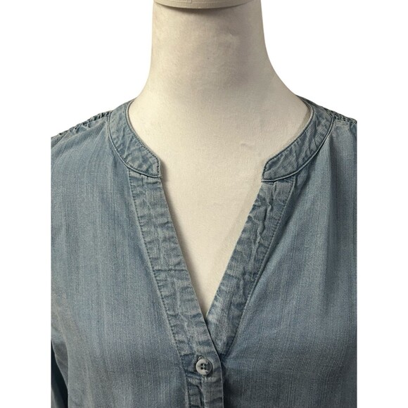 For The Republic Denim Smocked Button Down Top‎ Sz S - Picture 2 of 6
